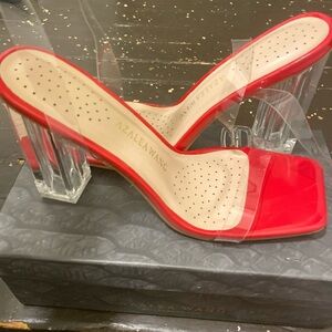 Can be dressed up or down